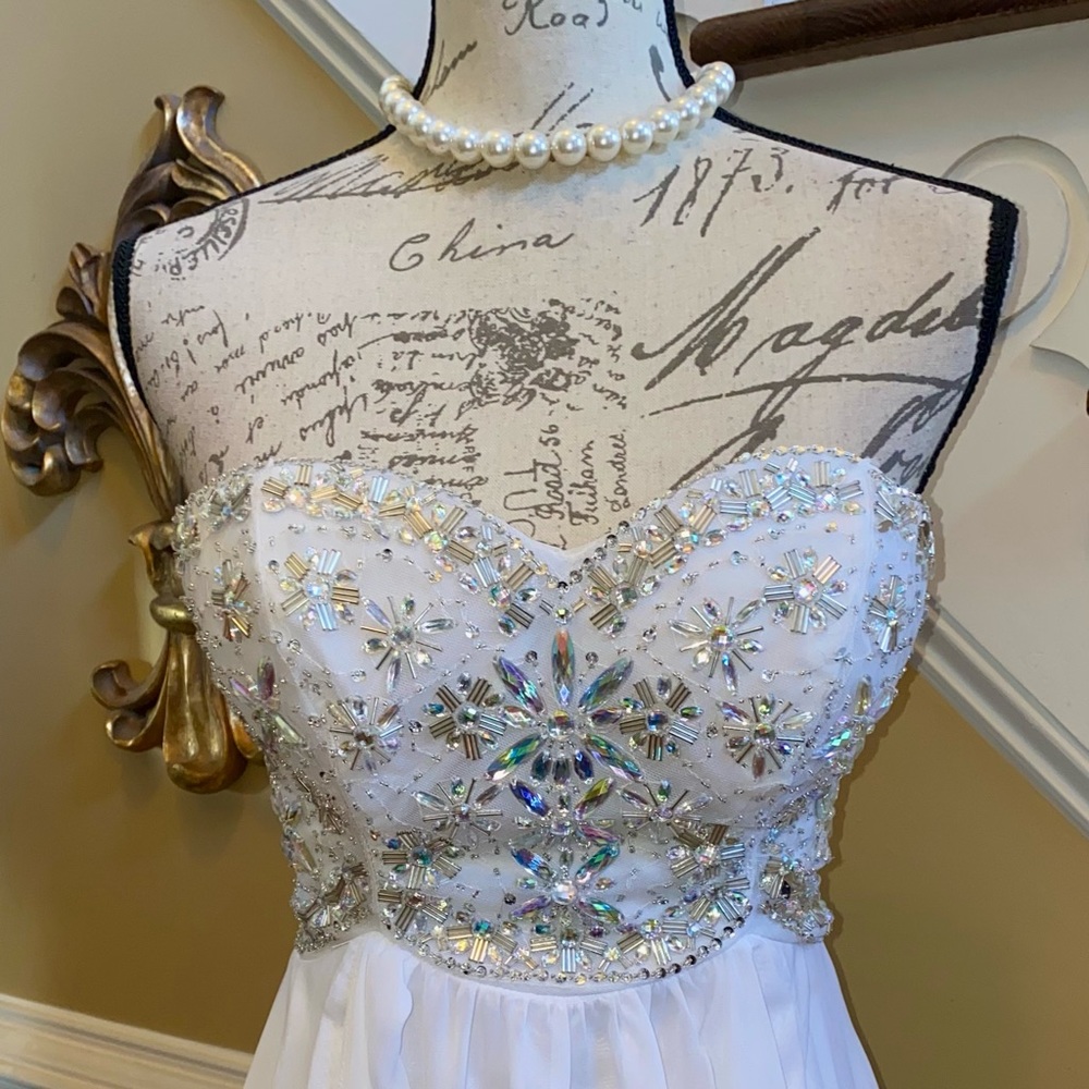B. Darlin strapless rhinestone prom dress - Picture 4 of 6